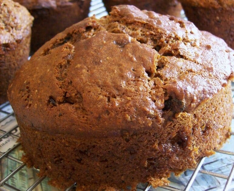 Nutrition for Breastfeeding Mothers - Healthy Banana and Date Muffins Nutrition for Breastfeeding Mothers - Healthy Banana and Date Muffins
