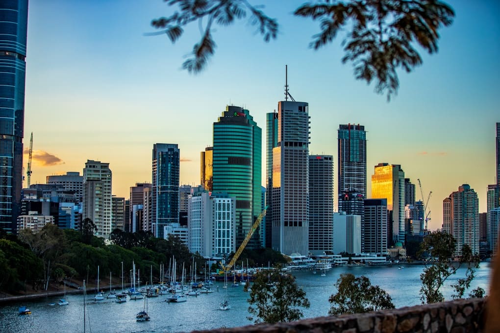 Brisbane city at dusk. Heath and Wellness Brisbane. Brisbane Livewell Clinic with locations at Wavell Heights and Cannon Hill