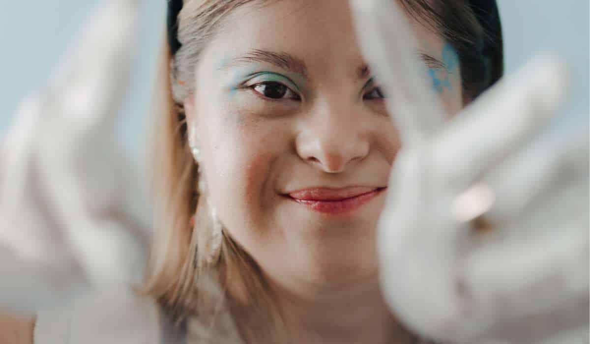 Metabolic Syndrome - More Common Than You Think | Metabolic Syndrome Brisbane Symptoms, Testing and Support | Brisbane Livewell Clinic 2 Girl with Metabolic Syndrome Prevention and Management. Brisbane livewell Clinic.