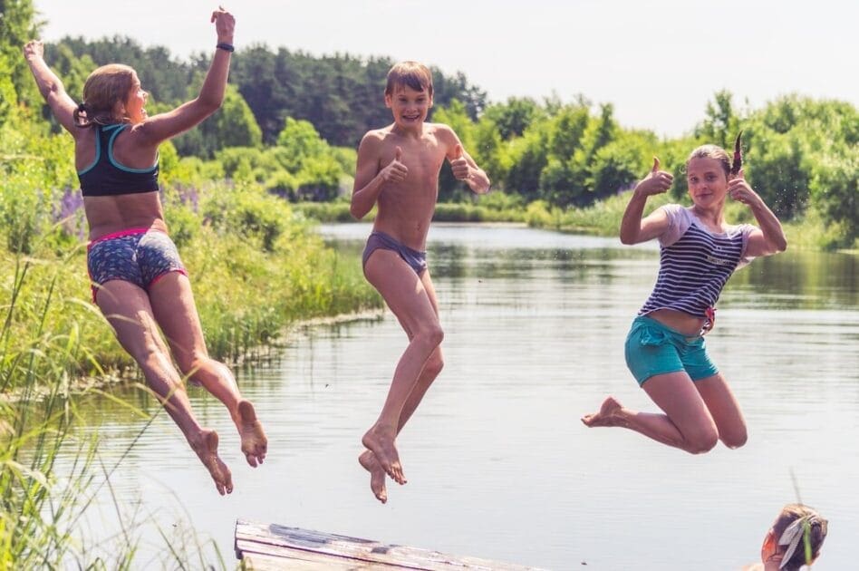 3 children jumping into water. Clinical Hypnotherapy Cannon Hill. Food Allergy Testing Near Me