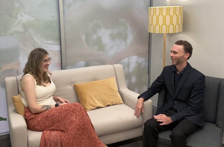 Jeremy Walker seeing a patient for a Quit Smoking Hypnosis Session at Brisbane Livewell Clinic (Wavell Heights)