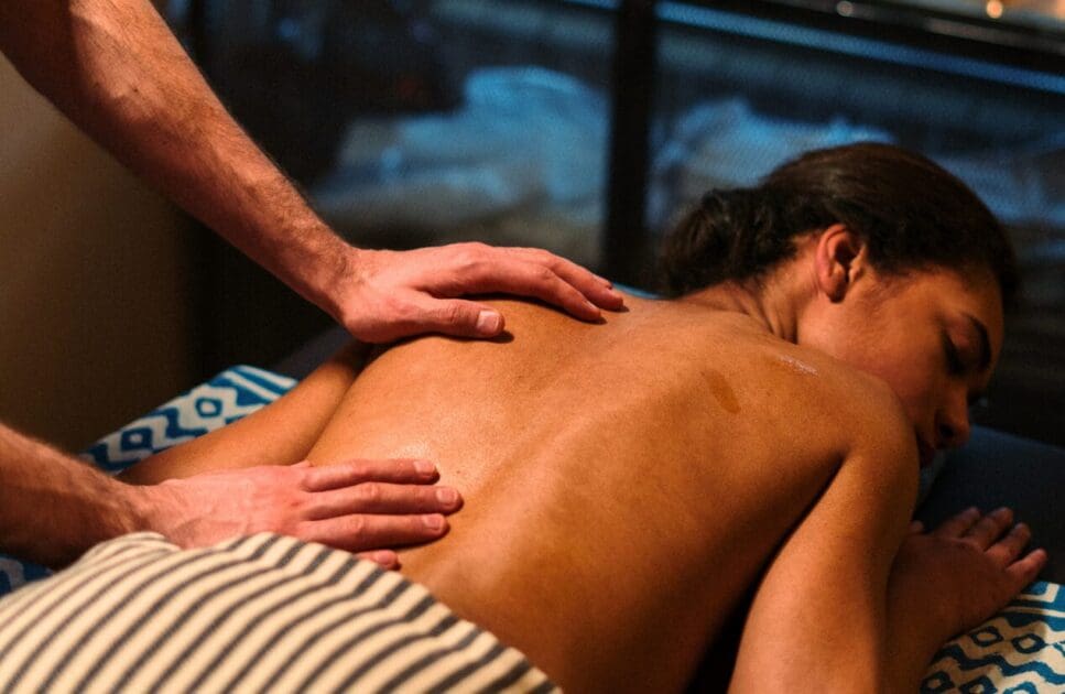 Woman receives a relaxing full body massage. Choosing the Right Massage Therapist. What is Relaxation Massage. Brisbane Livewell Clinic