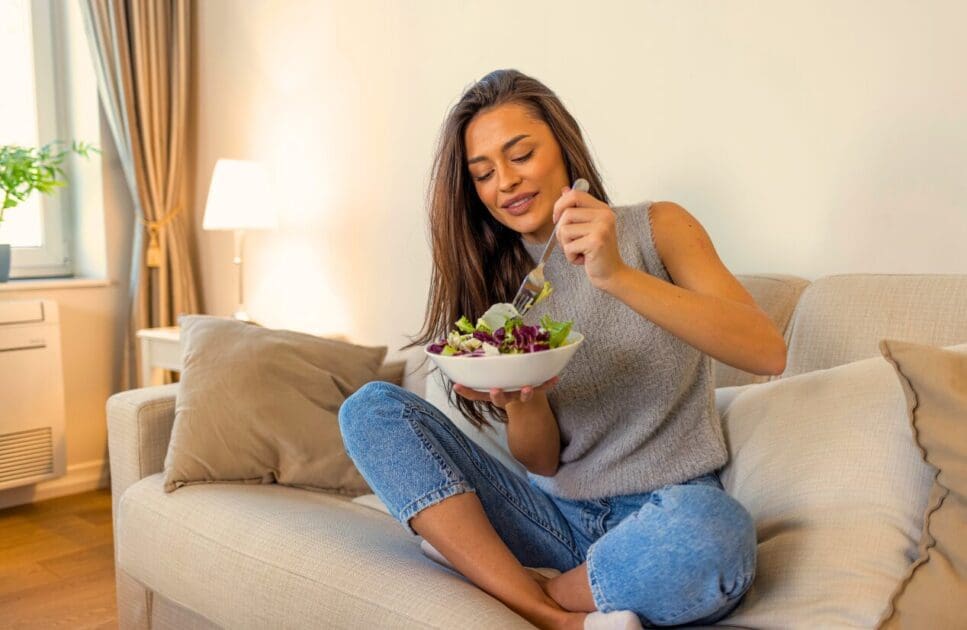Woman eating vegetable salad. Weight Loss for Summer. Food Intolerance Testing Brisbane. Brisbane Livewell Clinic