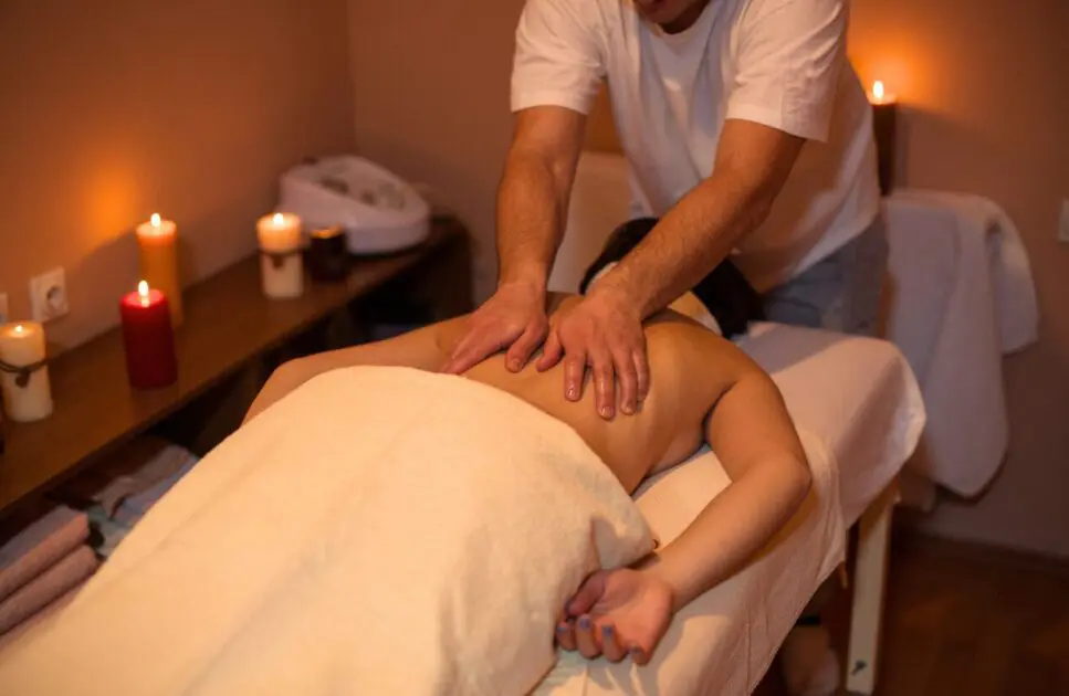 Woman receives a relaxing back massage. Massage Brisbane Northside. Brisbane Livewell Clinic