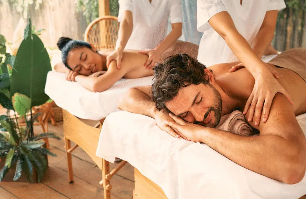 Couple massage at a spa. Remedial Massage Brisbane. Brisbane Livewell Clinic