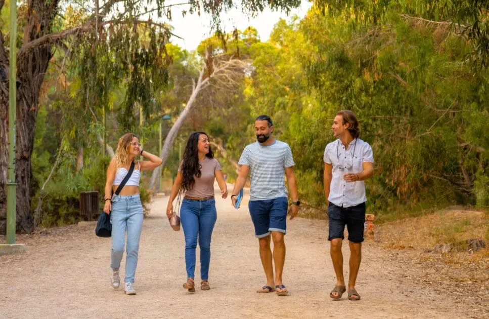 Friends walking around the forest. Holistic Counselling. Mindset Therapy Brisbane. Brisbane Livewell Clinic